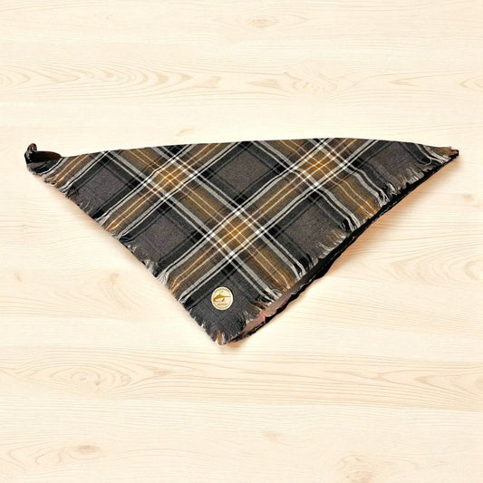 Bandana tartan per cani invernale morbida e calda - sfrangiata - (Grigio-bianco-cammello)