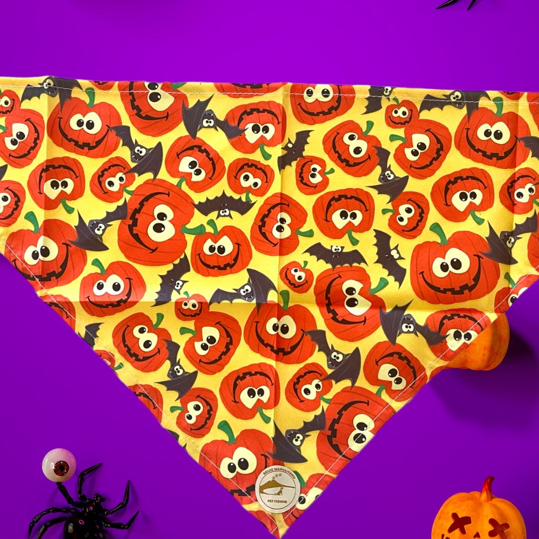 Bandana Halloween per cani gialla con zucche e pipistrelli