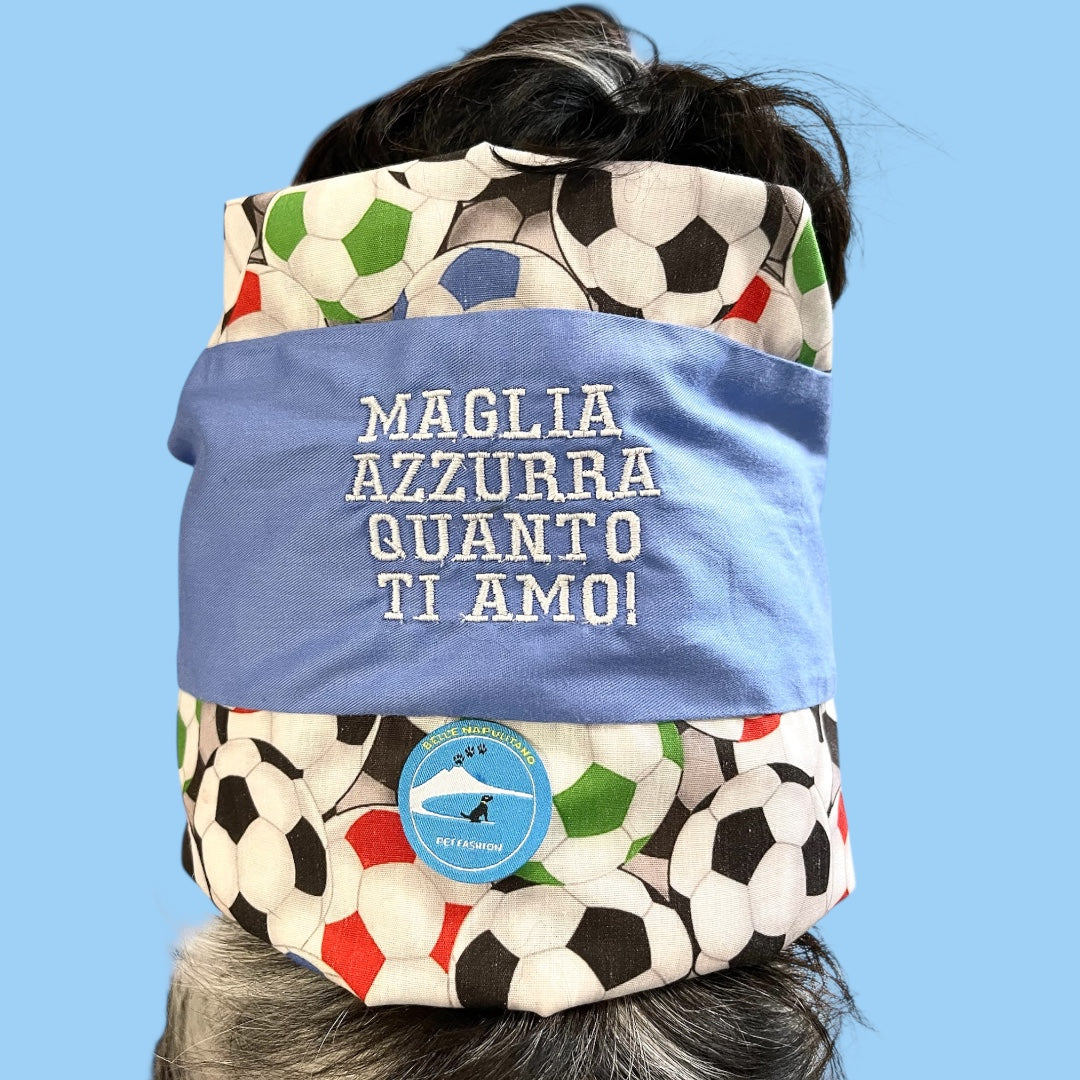 Snood sartoriale double-face per cocker con scritta ricamata “Maglia azzurra quanto ti amo!”
