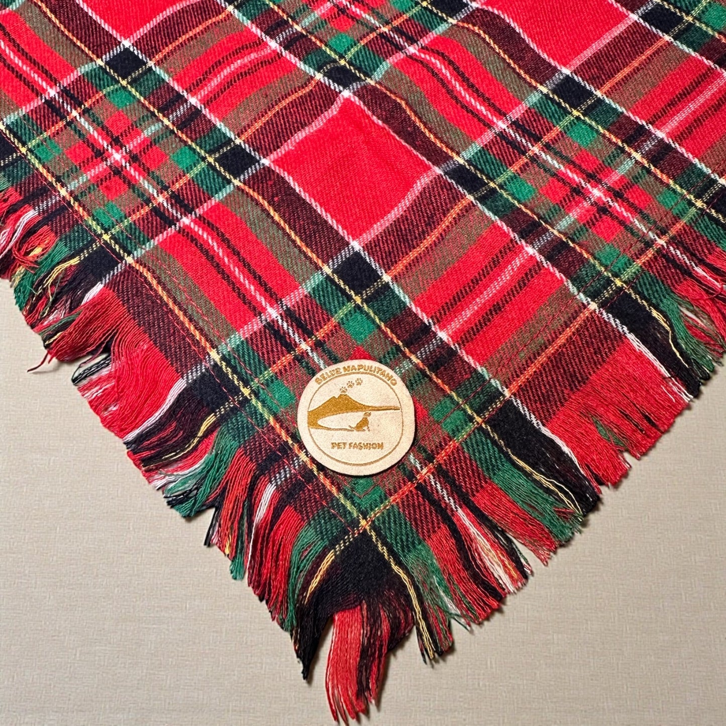 Bandana tartan per cani invernale morbida e calda sfrangiata - (Rosso e verde)