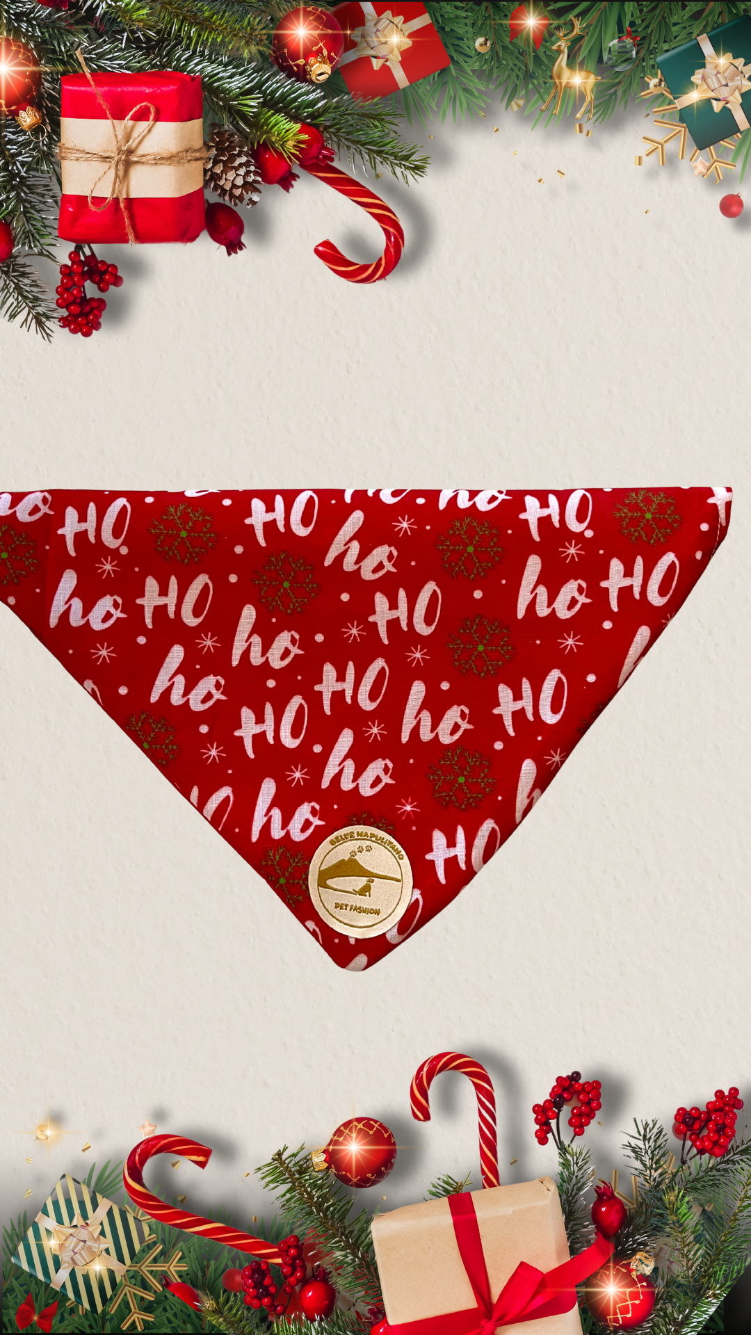 Bandana natalizia sartoriale double-face per cani rossa con tessuto fantasia “Ho ho ho” - Personalizzabile.