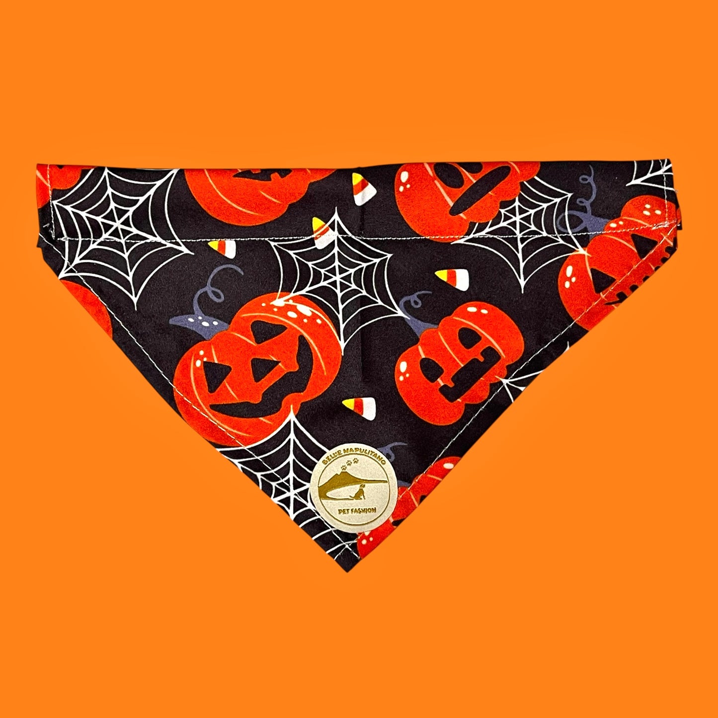 Bandana Classic Halloween Nera: Zucche e Ragnatele Sartoriale per Cani
