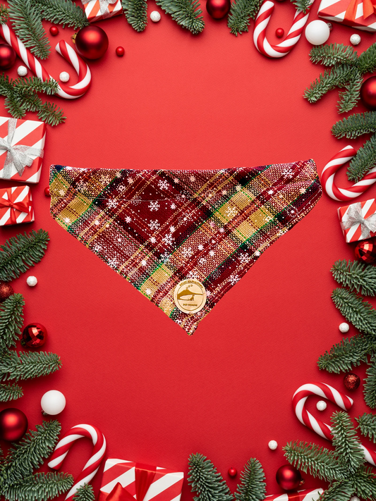 Bandana natalizia sartoriale per cani stile scozzese bordeaux e beige con fiocchi di neve