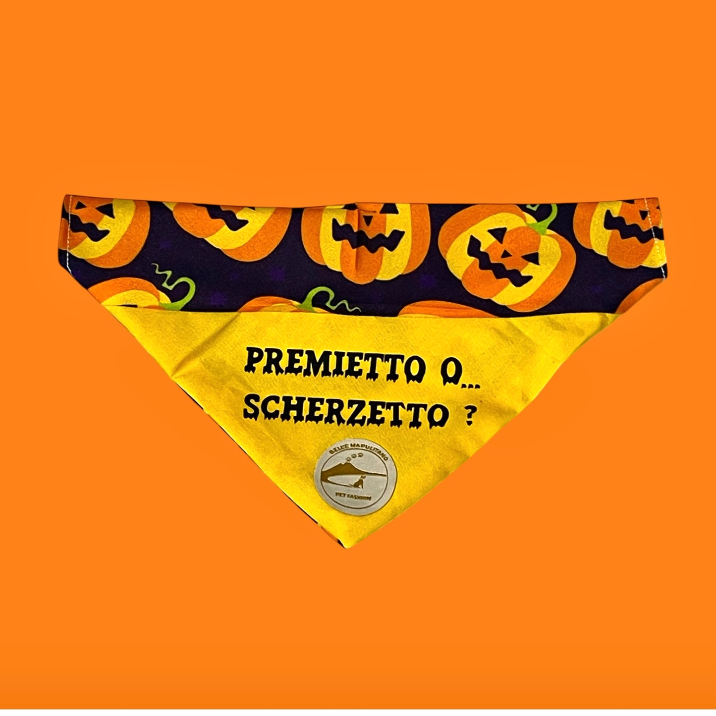 Bandana Cane Double-Face Halloween con Zucche e Scritta “Premietto o Scherzetto”