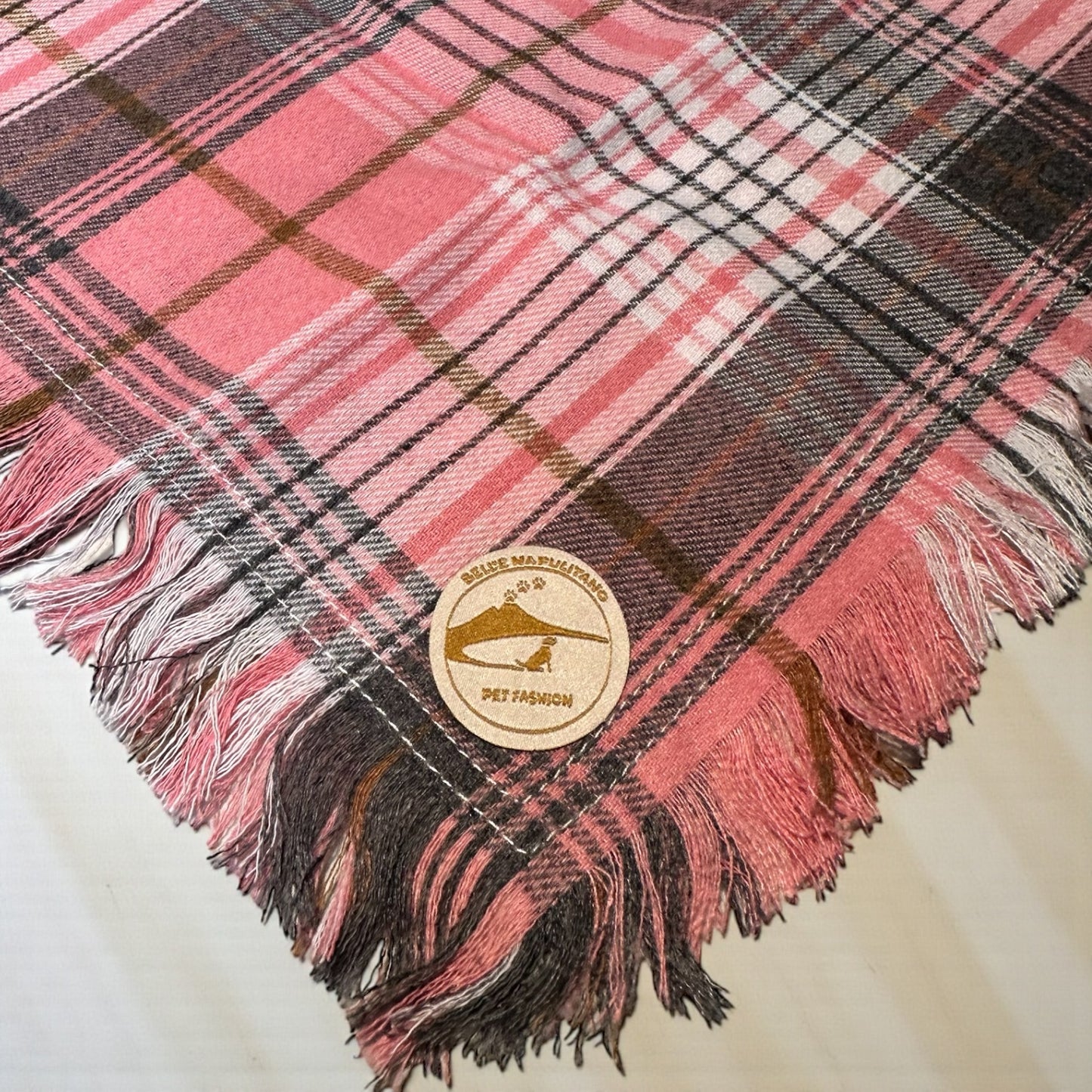 Bandana Cane tartan Invernale Morbida e Calda - Sfrangiata (Rosa/Grigio/Beige)