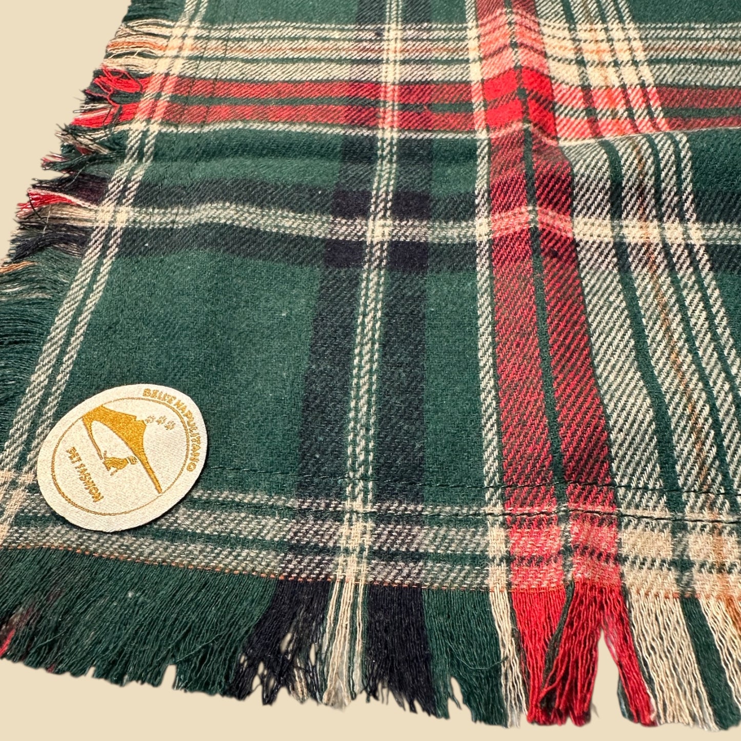 Bandana tartan per cani invernale  morbida e calda sfrangiata - (Verde-bianco-rosso)