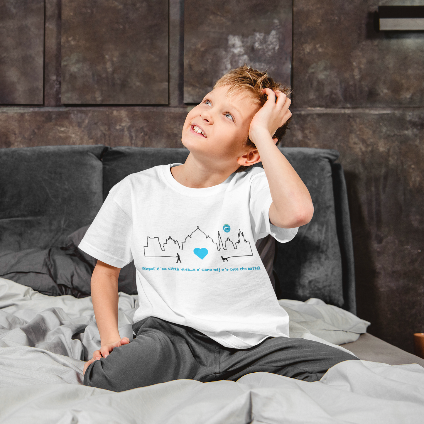 T-Shirt Bambino "Napoli Skyline & Cane" – Cotone Etico & Design Esclusivo