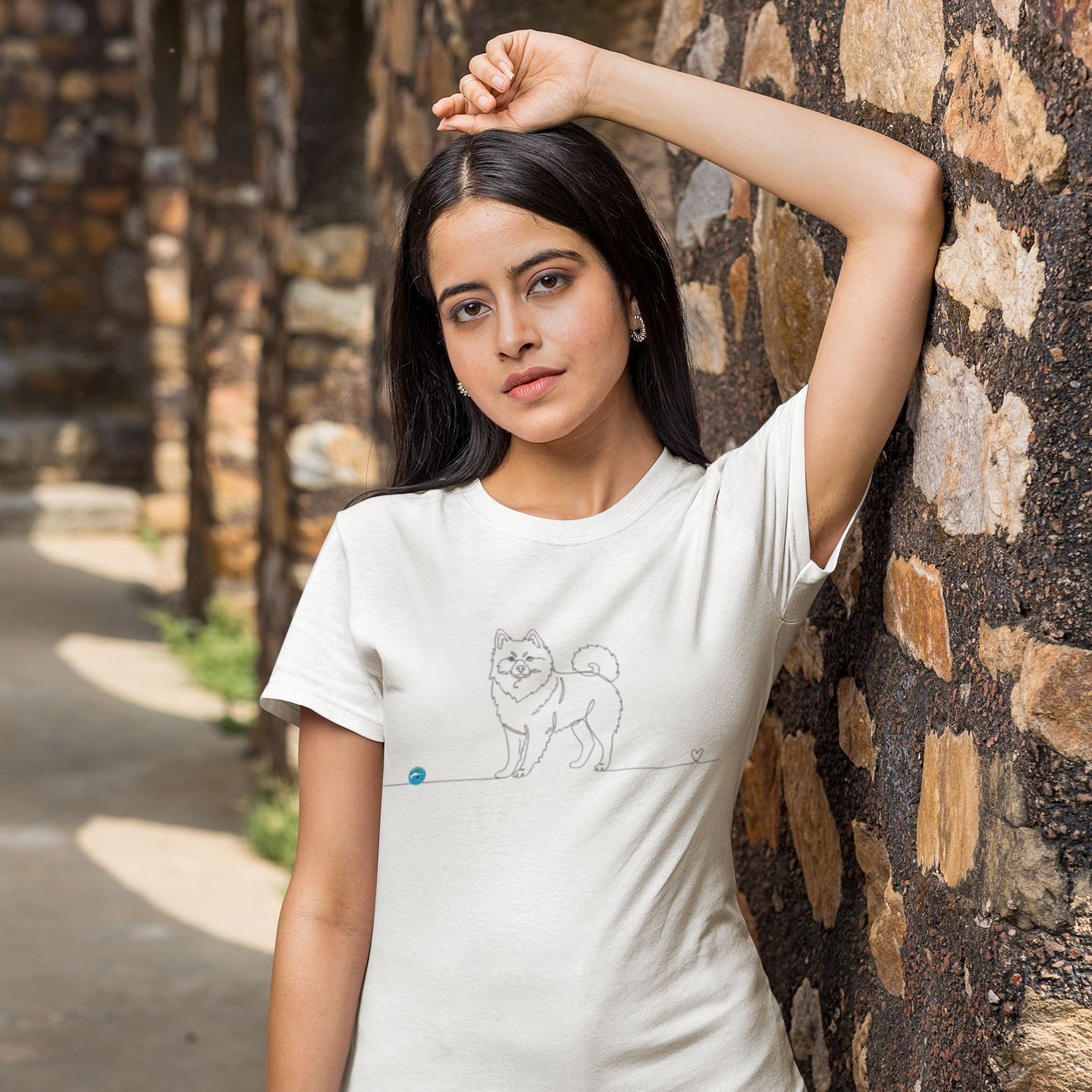 T-Shirt Unisex cotone biologico - Spitz di Pomerania con cuore - Line Art